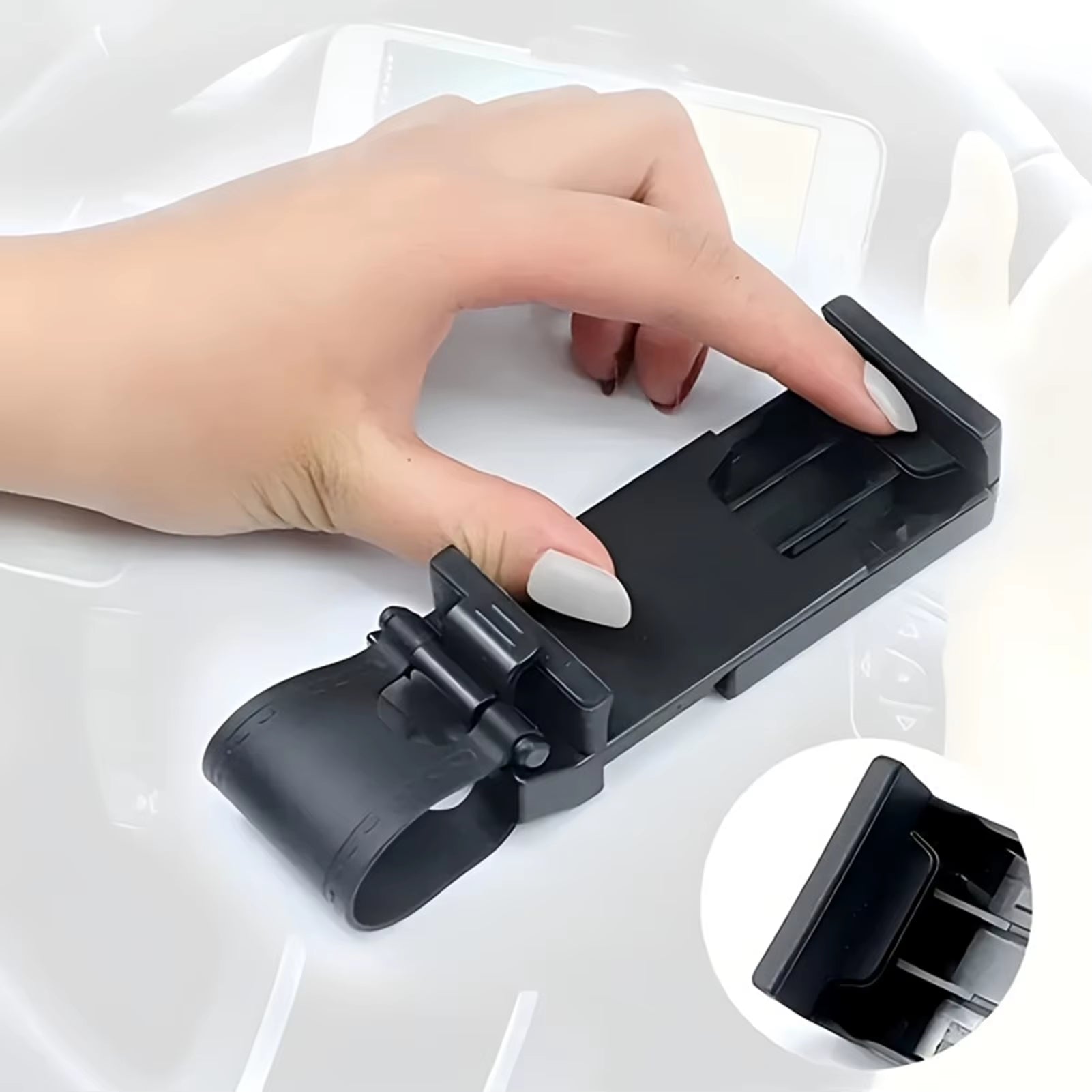 Car Steering Wheel Phone Holder Hook Mount  Navigation Mobile Phone Bracket Support in Car for Iphone Xiaomi Samsung